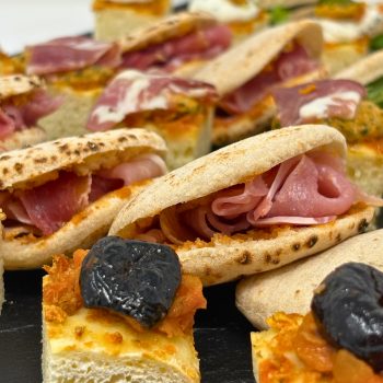 Foccacia x 15 et Pains pitta x 12